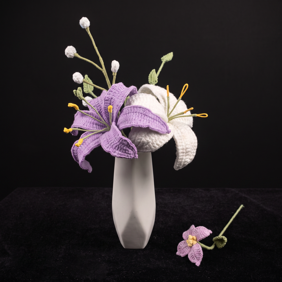 The Lily & Rose Dream – Purple & White Crochet Flower Bouquet